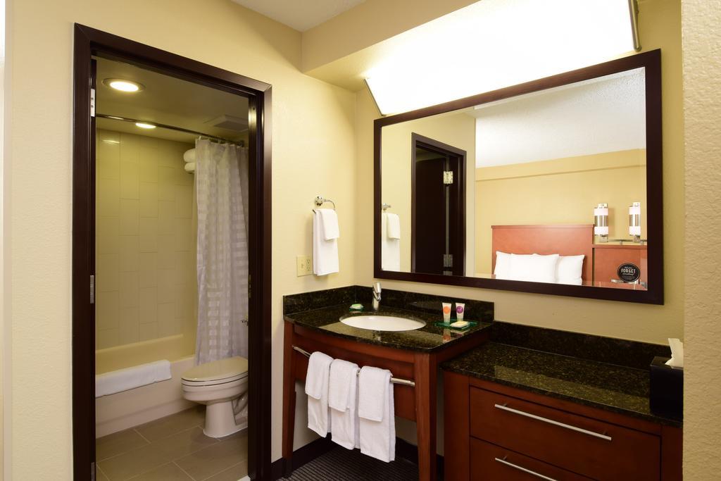 Hyatt Place Dallas Las Colinas Irving Δωμάτιο φωτογραφία